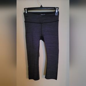 Capri athletic pants